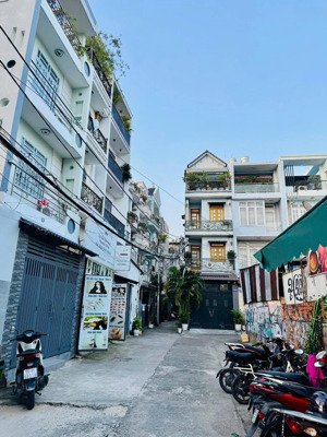 bán nhà bình thạnh 70m2 - 4pn giá 9 tỷ 6 nhà đẹp kết cấu dọn vô ở liền đón tết nhà mới