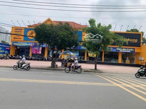 mặt tiền đường huỳnh tấn phát q7 dt (35x42m) hdt 281tr còn 4 năm giá 68 tỷ