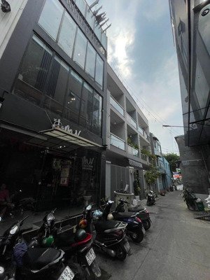 nhà đang kd ổn định ngay lê thúc hoạch, ngang ~ 6m - nhà 4 tầng