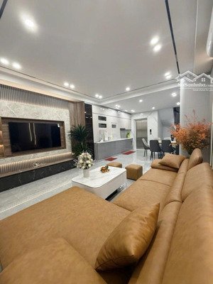 bán nhà nguyễn văn cừ ô tô đỗ cổng thang máy 75m2 6 tầng 15.995 tỷ