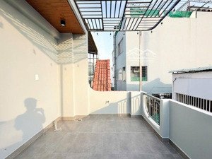 đất nở hậu đại cát - nhà 5 tầng kiên cố - sát vách quận 1, giá chỉ 8 tỷ bé tí!