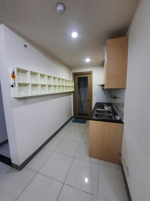 cho nữ thuê 1 phòng riêng trong căn 3pn-giá 1tr3/tháng-cọc 1 tháng- bao phí quản lý-có nội thất