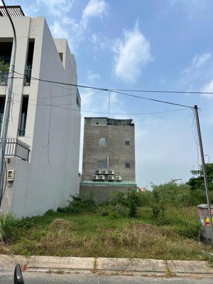 bán đất phú nhuận, đường thông đâu lưng nguyễn văn kỉnh , phường thạnh mỹ lợi q. 2 cũ.