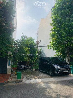 158tr/m2 tìm không ra lô thứ 2 tại quận 2. 18,9 tỷ. dt : 7x17 cn 119m2