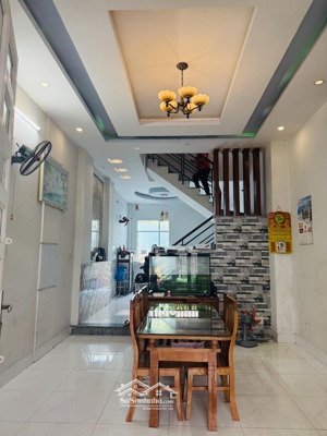 bán nhà tỉnh lộ 10 giáp q6 - mới đẹp 4 tầng 4pn - hẻm xe hơi thông - 4x18m chỉ 5tỷ1 tl