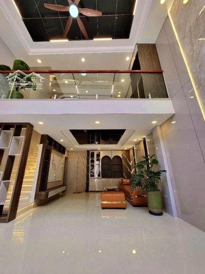 dương quảng hàm - 5tầng - hẻm 5m - ngang 5m - khu hiếm nhà bán - chỉ 8,7 tỷ