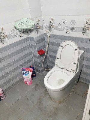 bán gấp, nhà đường nguyễn thị búp 55m2, nhỉnh 4 tỷ hẻm xe tải, lh ngà nhà phố q12