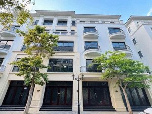 bán liền kề san hô 48m2 giá 7,5 tỷ đã hoàn thiện 5 tầng, đang cho thuê, đông nam, sãn sổ đỏ