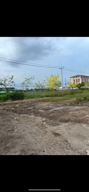 lô đất đẹp ngang 101m mặt tiền chính đường lý nhơn cần bán để giải quyết công việc cần bán gấp