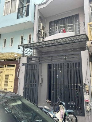 ngang 4m nở 4.4m,59m2,2tầng,3pn2wc. hẻm xe tải thẳng. pháp lý chuẩn, sổ mới 2025, hoàn công đủ.