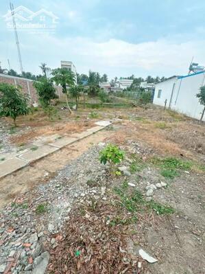 Bán đất mặt tiền đường lớn,cách ĐL Đồng Khởi 150m.Gía 15tr/m2