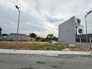 2.95 tỷ_đất dx078-định hòa-tdm
(phường chánh hiệp-tphcm)
đường nhựa thông,phù hợp mua ở hoặc đầu tư