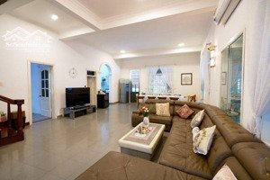 bán villa hồ bơi - 300m2 ngang 12m - 12 phòng luxury - sát biển sơn trà