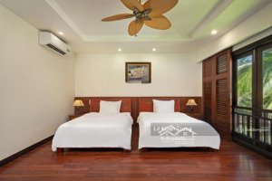 biệt thự hồ bơi sát biển mỹ khê - dòng tiền 60tr/tháng - có pccc