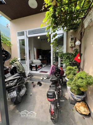 chủ gửi nhà đang cho thuê tháng 9tr5 kế bên chợ bà lát giá 2 tỷ 200. sổ hồng riêng giá chủ bớt lộc