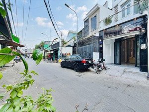 nhà mặt tiền bùi quang là. p12 gò vấp - 4 tầng dt66.2m (4.05x15m) -giá như trong hẻm 6tỷ 95