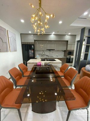 chính chủ mình cần bán căn hộ 2n-2vs c1-2602-9,15 tỷ. giá siêu tốt