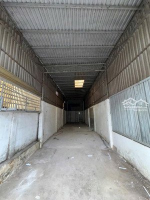 cho thuê kho xưởng đông hoà 100m2 gần trần hưng đạo có điện 3 pha