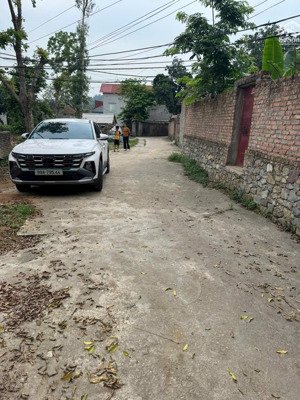 chính chủ e bán lô góc thôn kiều - hiên vân đường 2 ô tô tránh nhau