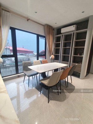 cho thuê nhà nguyên căn nguyễn sơn 7 tầng thang máy , full nội thất, an ninh tốt