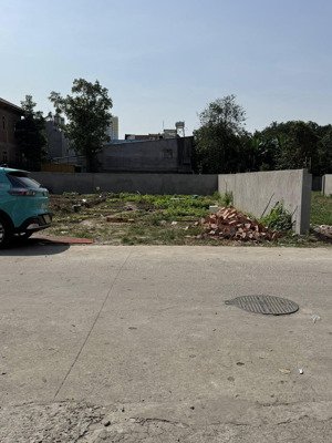 bán 2 lô đất mặt tiền sát chợ đông hoà, gần siêu thị bigc go dĩ an