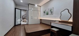 tôi cần bán nhà ngõ 54 đường đại cát liên mạc lô góc 30,3m2x5t ô tô đỗ cửa mặt sân nhà văn hoá rộng