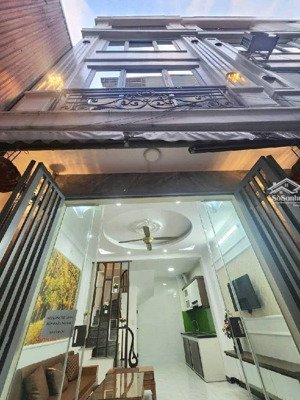 hiếm...có ..khó gặp .nhanh chân ạ .. víp bán nhà biên giang hà đông | 40m | 4 tầng | giá 4