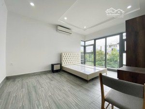 phòng studio tách bếp / có ban công, máy giặt riêng