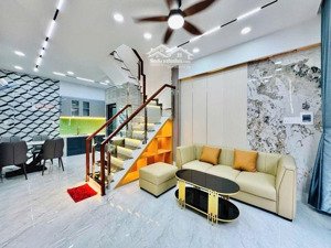 nhà bán cách đường số 19 chỉ vài bước chân- 30m2-4x8m- 4,7 t.ỷ