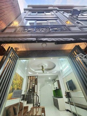 hiếm...có ..khó gặp .nhanh chân ạ .. víp bán nhà biên giang hà đông | 40m | 4 tầng | giá 4