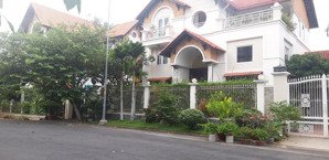 bán biệt thự khu compound 215 nguyễn văn hưởng, 15x26m, 3l, giá 90 tỷ