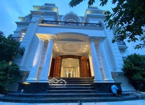 duy nhất 150 tỷ sở hữu bt vip nhất trung tâm 389m2 tú xương, 3 tầng full nội thất hdt 400tr/th