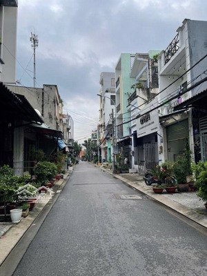 nhà xây mới, 2 tầng, 4x18 gò xoài, lê văn quới, bình tân, hẻm xe hơi, giá chỉ hơn 5 tỷ