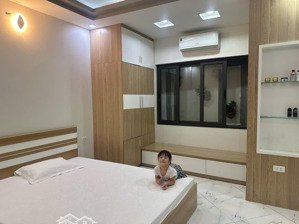 cho thuê nhà moi 5 tầng full nội thất nguyên căn