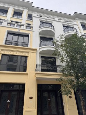 chưa từng có, san hô 48m2 trục từ chung cư mas đi sang, rẻ nhất từ lúc mở bán