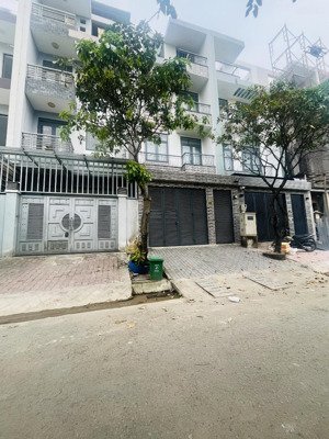 bán nhà kdc 13e bình hưng - 100m2 - 5x20- 4 tầng nhỉnh 8 tỷ.