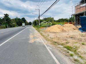 bán gấp 300m2 thổ cư ngay khu công nghiệp mỹ phước 2,3 đường nhựa 32m thông giá chỉ hơn 2 tỷ