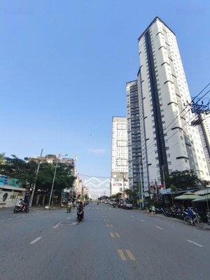 vip gần eaon mall cao lổ - mặt tiền vừa ở vừa cho thuê - 7x17m chỉ nhình 10 tỷ