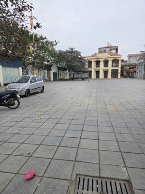 lô góc hiếm 65.6m sân nhà văn hoá phù khê thượng- từ sơn. đường thông , ô tô vivu - chỉ 2,x tỷ