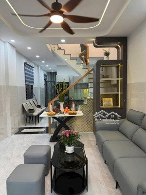 siêu phẩm 2 tầng - ngay chợ tân quy .quận 7 - 60m2 - có phòng ngủ dưới trệt - giá 6.2 tỷ