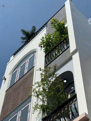 nhà quận bình tân kế lê văn quới hẻm xe tải nhà mới xây cực đẹp đón tết 2026,có gara xe hơi,gần chợ