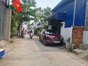 nhà cấp 4 mặt tiền thạnh xuân 39, dt 6,9x23m full thổ, cách hà huy giáp 300m