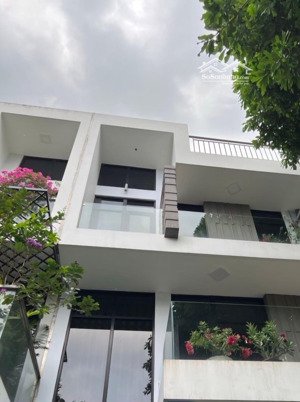 nhà phố (mới 98%) - phường cát lái q2 - khu an ninh 24/24 - giá 10,3 tỷ ( đã giảm 500 triệu)