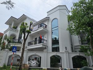 biệt thự văn phú-lô góc - view công viên kinh doanh đỉnh thang máy 200m2-4xtỷ - tặng nội thất 12tỷ