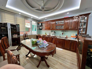 khu vực hoàng cầu trung tâm đống đa, 45m, 5 tầng, ngõ ô tô, 2 thoáng, không có căn thứ 2