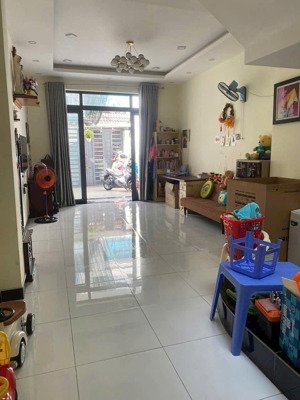 cg cần bán căn nhà 1trệt 2lầu hẻm đường tân thới nhất 13 , phường tân thới nhất quận12 tphcm dt::