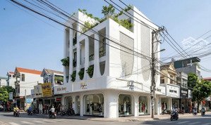 cho thuê siêu phẩm nhà mặt phố đỗ quang,mặt tiền:20m,diện tích:152m2x3tầng, đắc địa, nhận diện !!