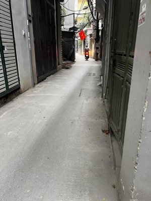 cực hiếm cầu giấy - gần ô tô - nhà lô góc siêu thoáng