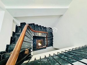 bán nhà lê đức thọ 52m2 10.2 tỷ nhà dân xây có ô chờ thang máy 2 thoáng ở ngay