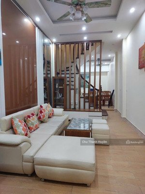 nhà mặt ngõ hào nam, ô tô qua nhà, ngõ thông. khu vực hiếm nhà bán. không làm việc qua môi giới